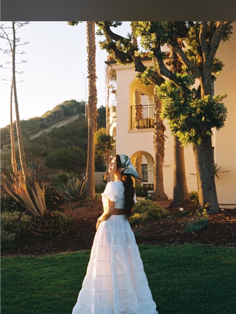 DISSH Aisle White Puff Sleeve Crop and Tiered Maxi Skirt Set - Picture 6 of 10